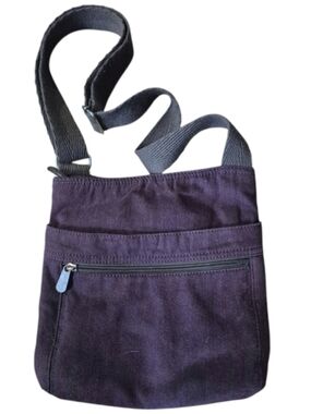 Thirty One Cross Body Bag With Exterior Zip Closure